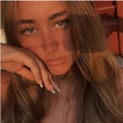 Diplomata in 3 diverse lingue: tedesco con livello B1, spagnolo con livello certificato DELE livello B2 e inglese con livello B2